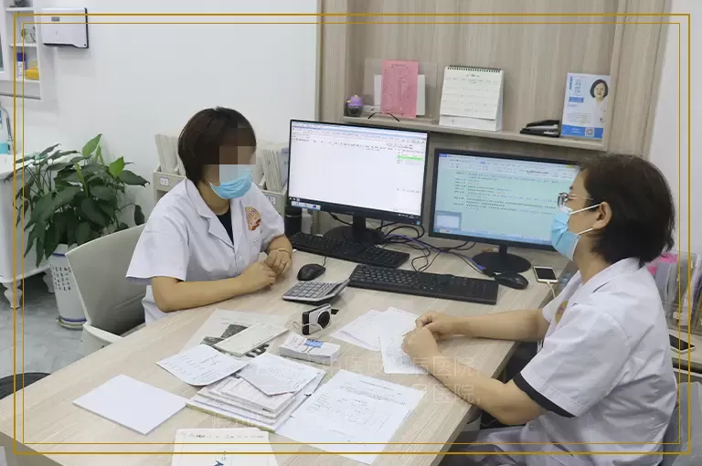 婴儿脖子上的白斑有半个月了怎么治疗